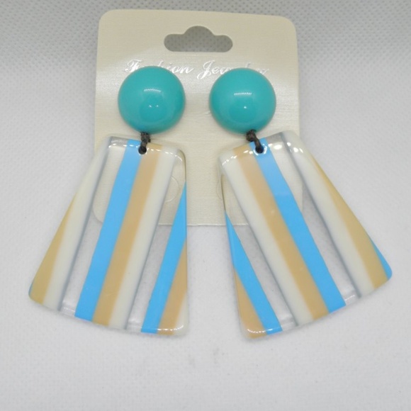 Acrylic Trapeze shape Dangle Earrings - Picture 5 of 5